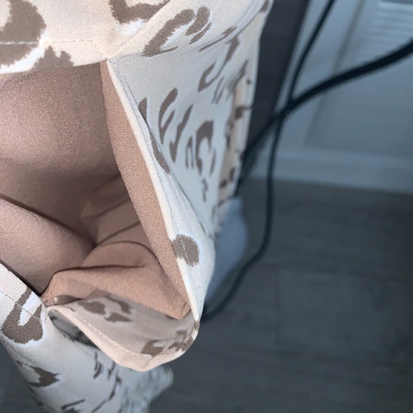 ✅ $10 ADD-ON ONLY ✅ BCBG Max Azria Cream Leopard Print Dress XS ✅ $10 ADD-ON ON✅ - Picture 3 of 15